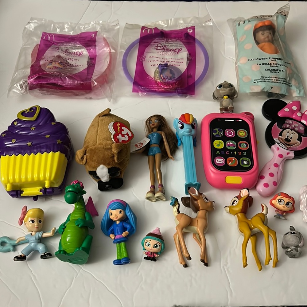 Lot of Toys McDonalds - Doorables - Pez - Bambi - Teeny Ty - LOL - Disney